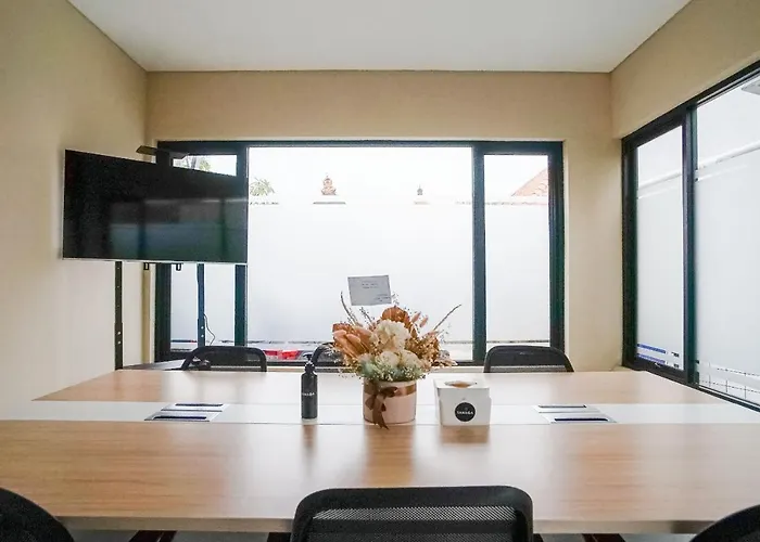Tanaga Coliving Hotel Seminyak
