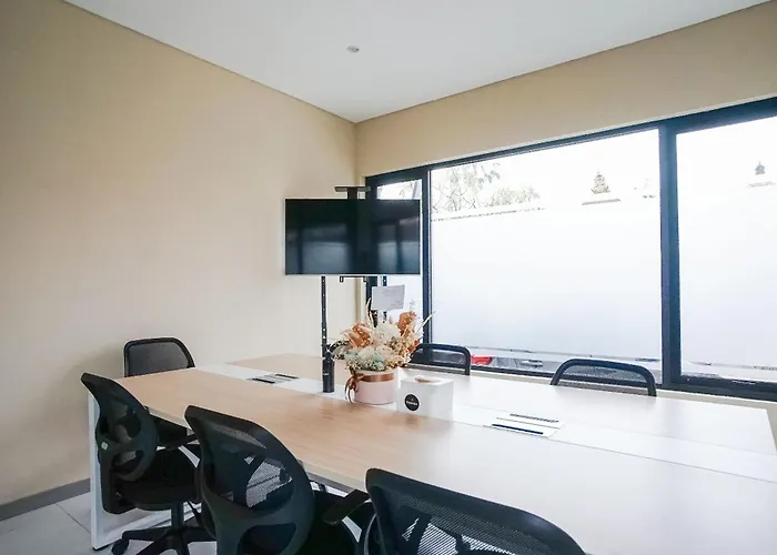 Tanaga Coliving Hotel
