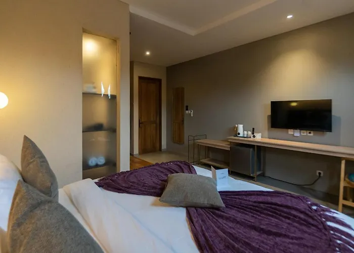 Tanaga Coliving Hotel 3*