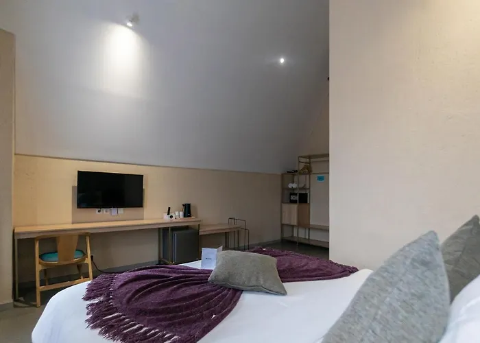 Tanaga Coliving Hotel