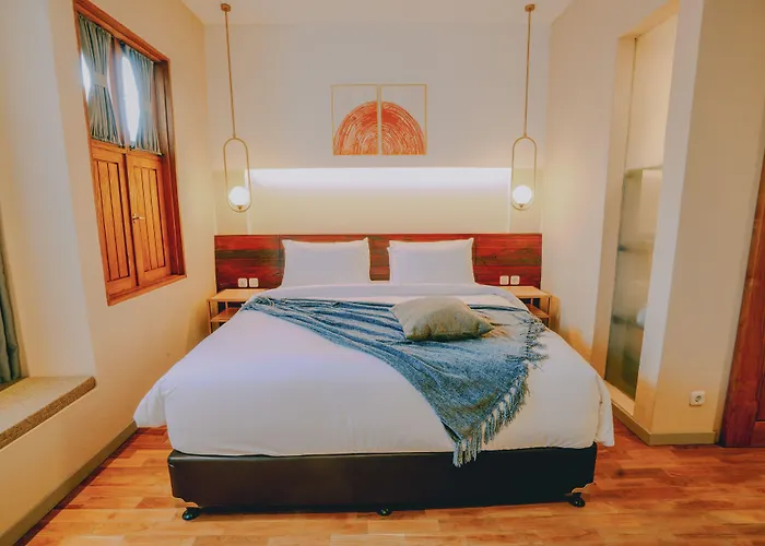 Tanaga Coliving فندق